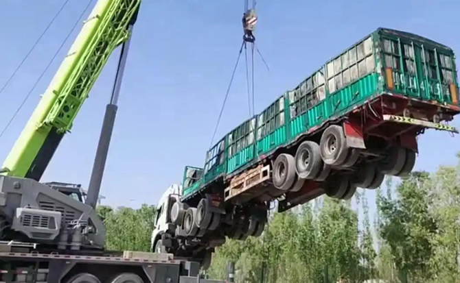 龙马潭区道路脱困救援案例